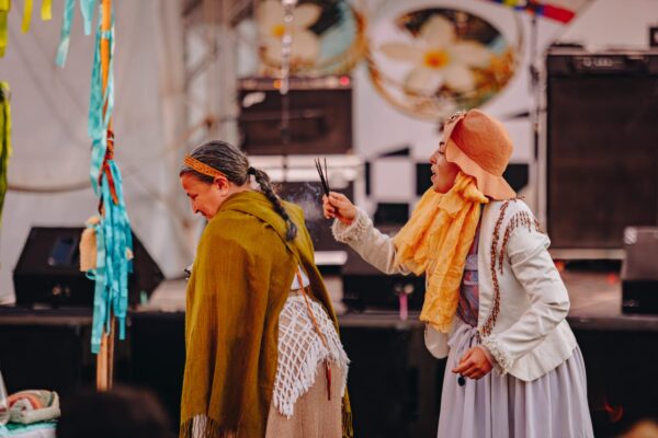 Grupo Estação de Teatro inicia circulação pelo RN com o espetáculo ‘Candeia’. Circulação vai passar pelas cidades de Jardim do Seridó, Acari e Natal